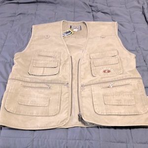 Hunting vest. New with tag. XL